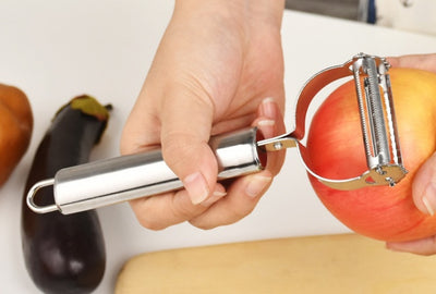 2-in-1 peeler grater